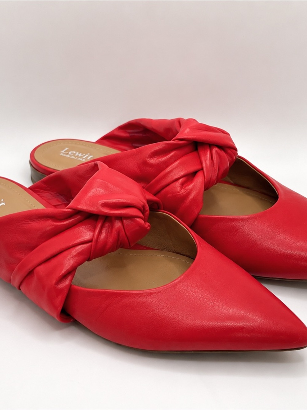 Lewit Red Knotted Leather Pointed Toe Mules, Sixe 38.5 (8.5)